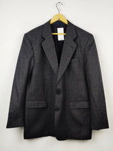 Buy online pre-used pre-loved 100% authentic & Original branded Maitland (CB-177) available in Pakistan. Top international brands avilable.